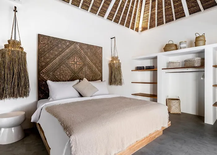 Cocotier By Alfred In Bali * 塞米亚克