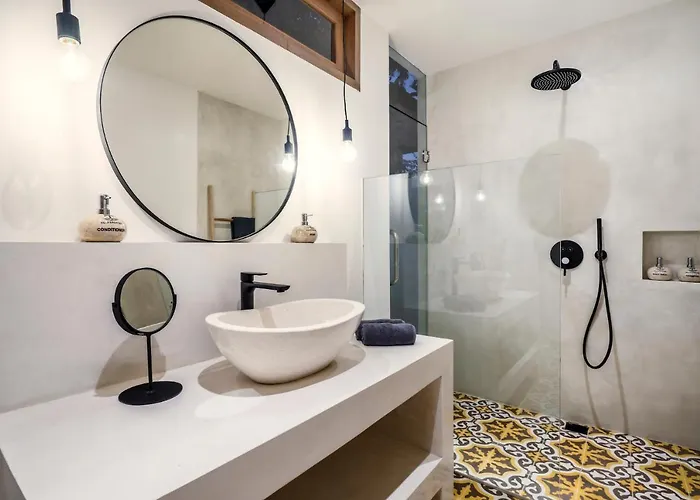 Cocotier By Alfred In Bali